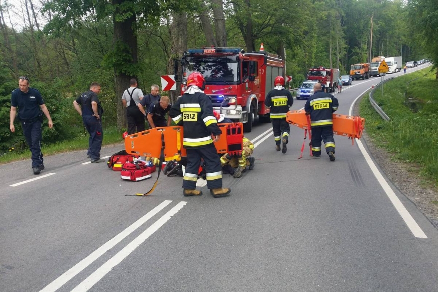 Potrącenie rowerzysty przez osobówkę na granicy gmin Susz i Prabuty.