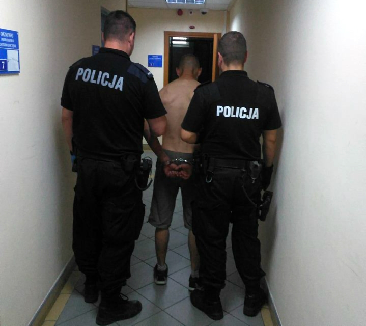Poszukiwany 28-latek zatrzymany przez policjantów w Lubawie.