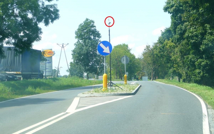 Trasa Iława-Susz zostanie wkrótce oznakowana z wykorzystaniem nowego typu taśmy odblaskowej. Z pomocą kamer drogowcy chcą sprawdzić, jak to wpłynie na zachowanie kierowców.