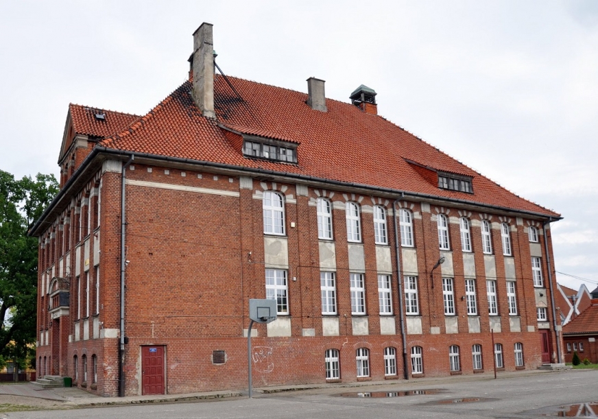 Poprawi się stan zabytkowego obiektu, w którym mieści się Szkoła Podstawowa w Kisielicach.