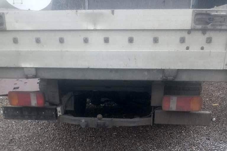 Na koniec podróży okazało się, że brakuje... tablicy rejestracyjnej.