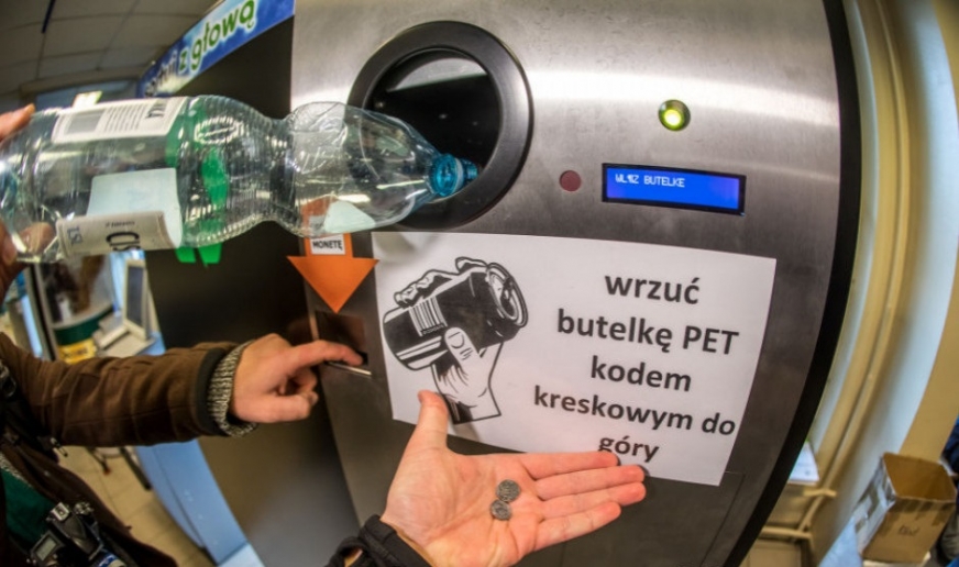 Przykładowy butelkomat. Instalacja takiego urządzenia w Iławie to jeden z pomysłów w ramach IBO - Iławskiego Budżetu Obywatelskiego 2020.