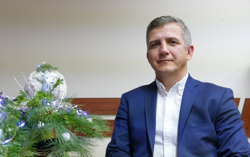 Starosta Bartosz Bielawski składa wszystkim mieszkańcom Powiatu Iławskiego i gościom serdeczne świąteczno-noworoczne życzenia.