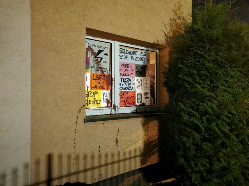 Dzisiaj po południu w Iławie miał miejsce atak na dom liderki Strajku Kobiet w naszym mieście.
