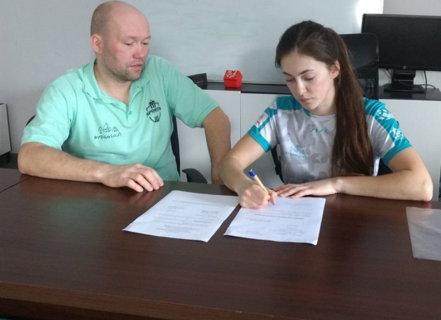 Justyna Zabłotna podpisała kontrakt z klubem Sportis KKP Bydgoszcz.