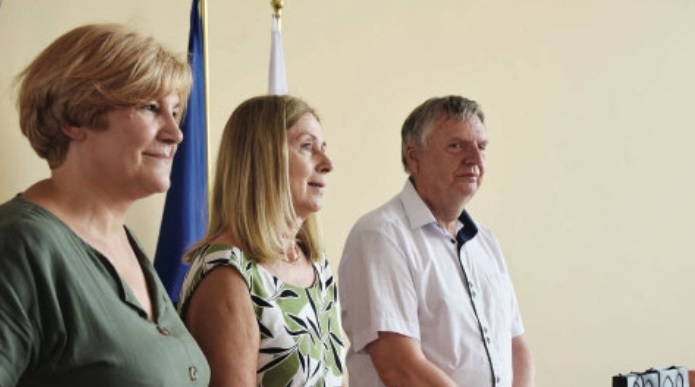 Od lewej: Bogumiła Olszewska, Bogusława Bandelewska, Andrzej Nichczyński.