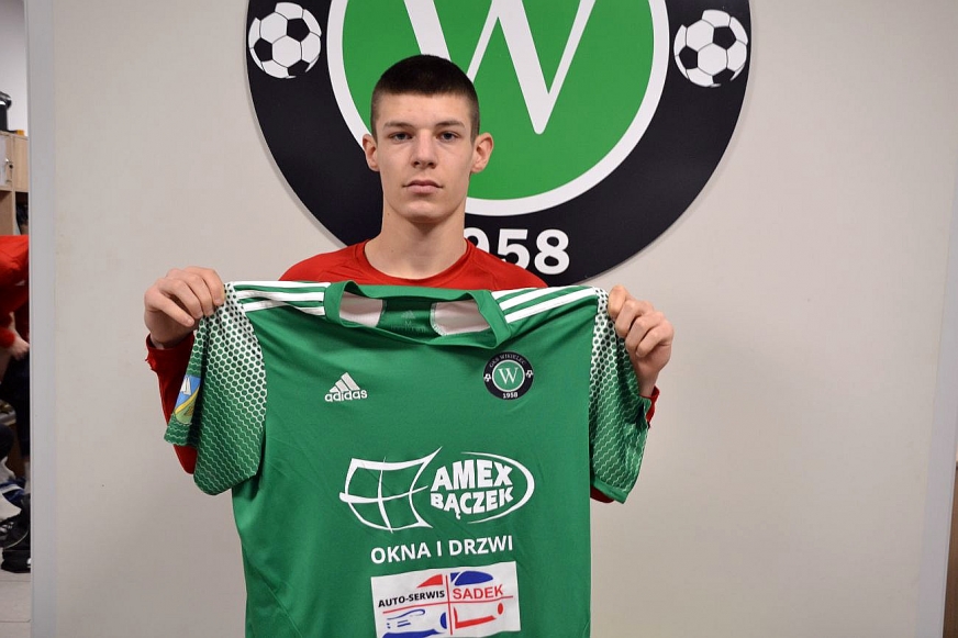 Młodzieżowiec Bartosz Dąbrowski, drugi zimowy transfer GKS-u Wikielec.