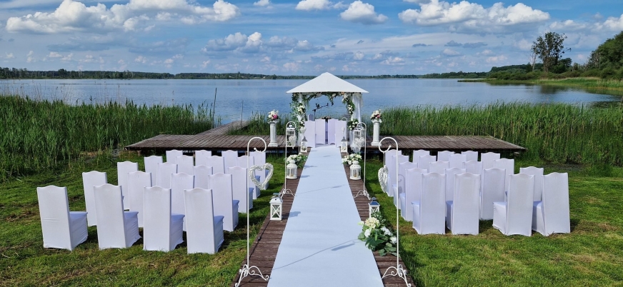 W Iławie i nad Jeziorakiem nie brakuje urokliwych plenerów na śluby i wesela.