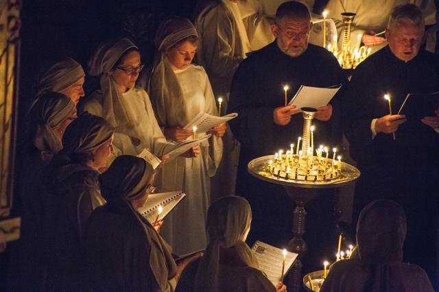 Schola Węgajty specjalizuje się w średniowiecznych dramatach liturgicznych i w chorale gregoriańskim. 1 września w Lubawie będzie można wysłuchać ich śpiewu. 