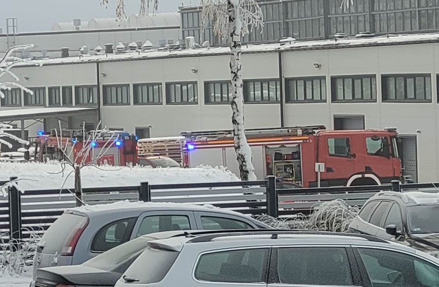 Tragedia rozegrała się rano w zakładzie pracy w Iławie! Przygnieciony maszyną 36-letni mężczyzna poniósł śmierć na miejscu.