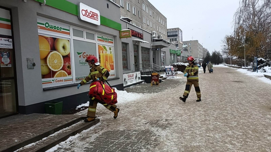 Służby interweniowały w sklepie na ulicy Wiejskiej w Iławie (osiedle Podleśne) dziś około południa.