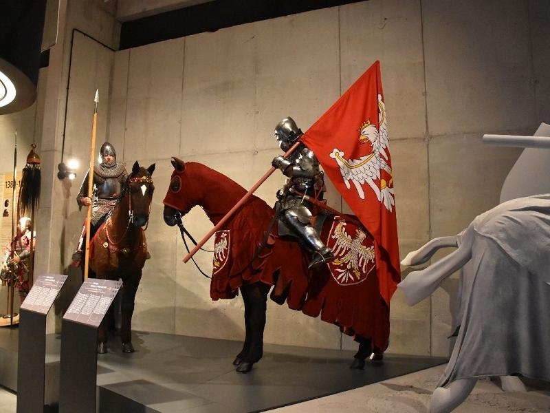 Eksponaty w Muzeum Bitwy pod Grunwaldem.