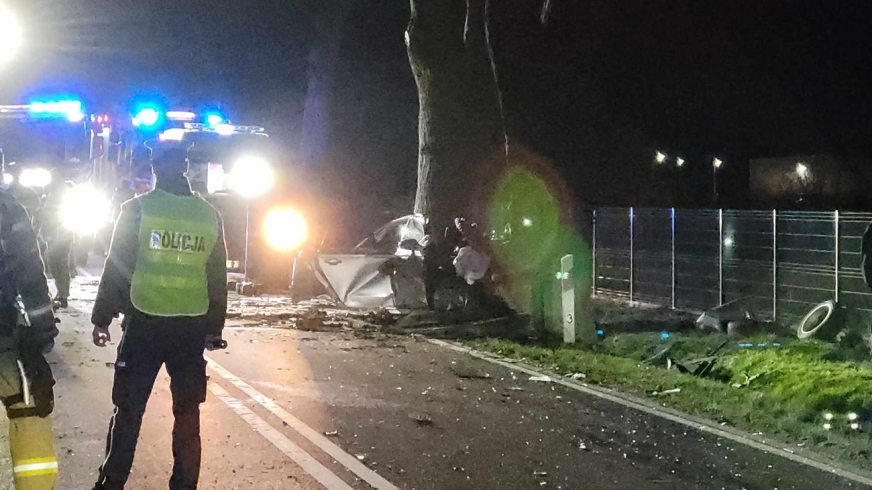 Tragiczny wypadek na trasie Iława-Susz! Kierujący poniósł śmierć na miejscu.