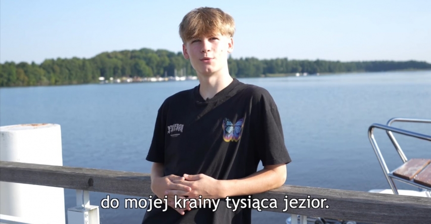 Oskar Dmochewicz (Constract Lubawa) w ostatnim nagraniu klubowych mediów zaprasza do Iławy, nad Jeziorak. Tu w Porcie Iława