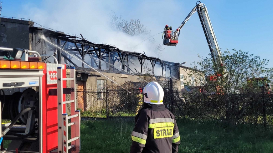 Poranny pożar wybuchł w hali magazynowej w Woli Kamieńskiej pod Iławą!