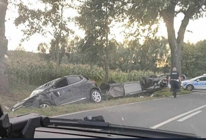 Dwa rozbite auta, dwie osoby w szpitalu - to bilans popołudniowego wypadku na trasie Iława-Susz!