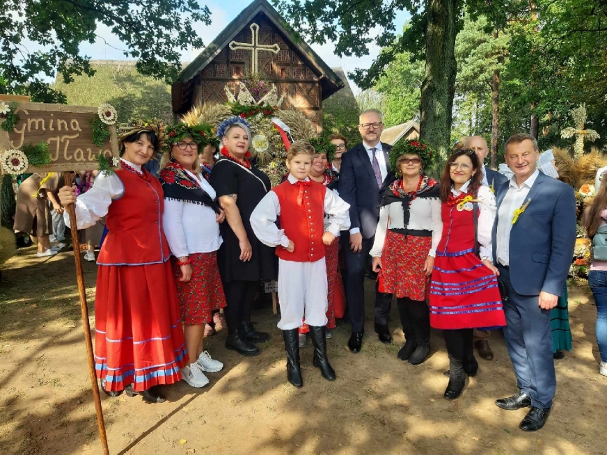 Reprezentacja Gminy Iława na wojewódzkich dożynkach w Olsztynku.