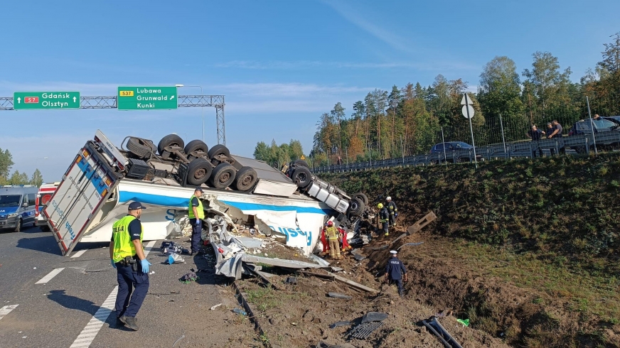 Niewiarygodna tragedia... Trzy ofiary śmiertelne porannego wypadku na S7 w regionie!