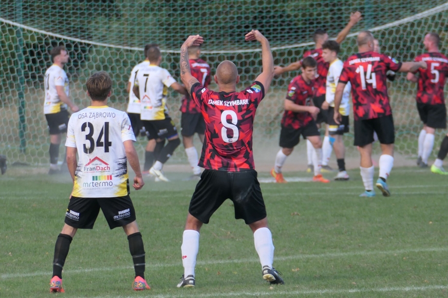 Derby = emocje! Nie inaczej było w niedzielnym meczu Zamka Szymbark z Osą Ząbrowo