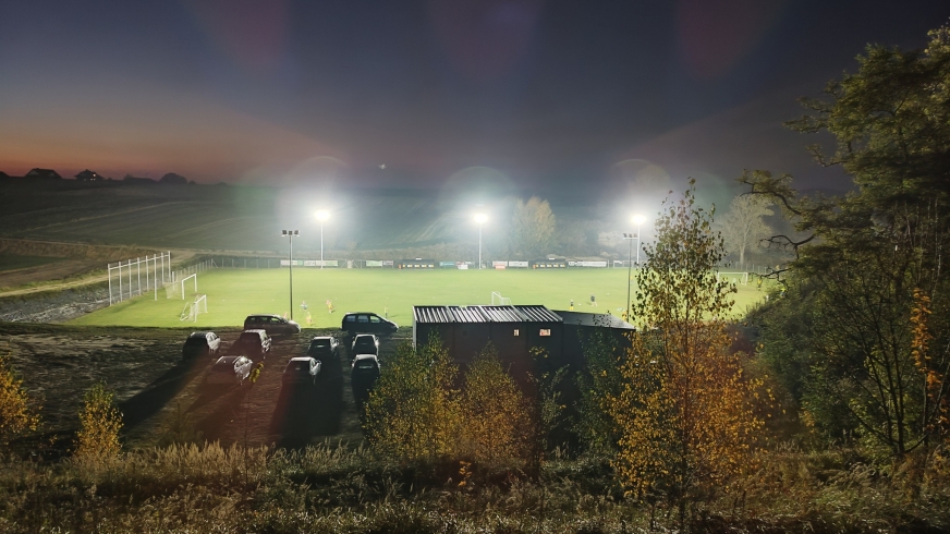 Dwa kolejne boiska sportowe w gminie Lubawa - oświetlone.