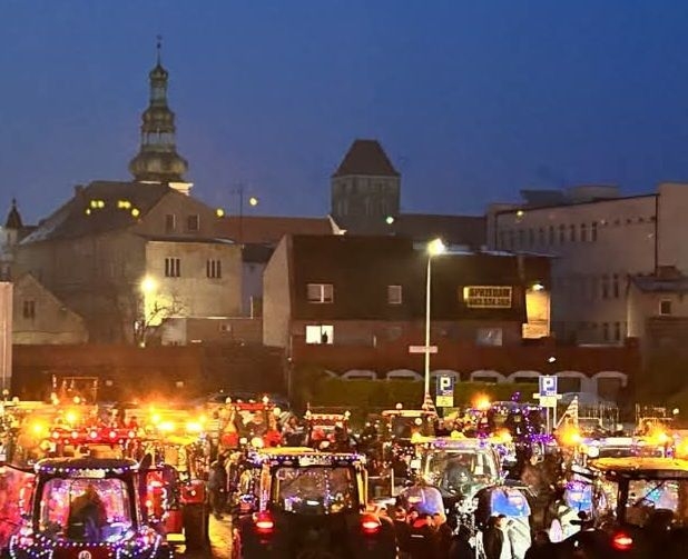 Noworoczna Parada Ciągników - czyli wyjątkowa niedzielna akcja w Nowym Mieście Lubawskim! ZOBACZ ZDJĘCIA.