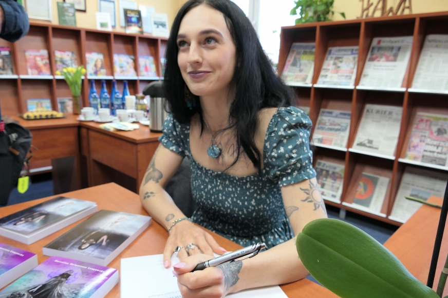 Marcelina Langowska i jej magiczne światy. Poznajcie sylwetkę autorki dwóch książek - pisarki młodego pokolenia z Iławy.