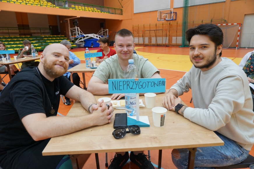 W konkursie na nazwę drużyny wygraliby chyba