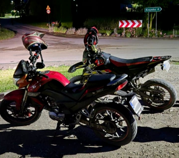 15-latek złapany na jeździe motocyklem bez uprawnień.