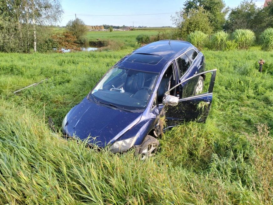 Do bardzo groźnie wyglądającej porannej kolizji na DK16 w gminie Iława doszło wskutek niepoprawnie wykonywanego manewru wyprzedzania. Sprawczynią była kierująca inną osobówką, ocenili policjanci.