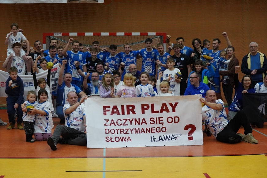 Baner zaprezentowany na dzisiejszym meczu.