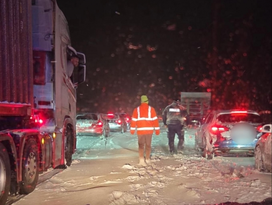 Poważne utrudnienia w ruchu na trasie S7.