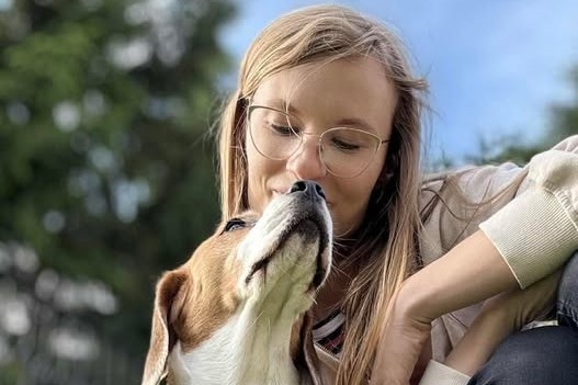 Na zdjęciu organizatorka zbiórki z własnym pupilem.