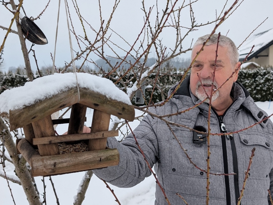Dokarmiajmy ptaki - zachęca pan Józef - ale pamiętajmy, jeśli już zaczniemy, nie wolno nam przerwać aż do końca zimy.