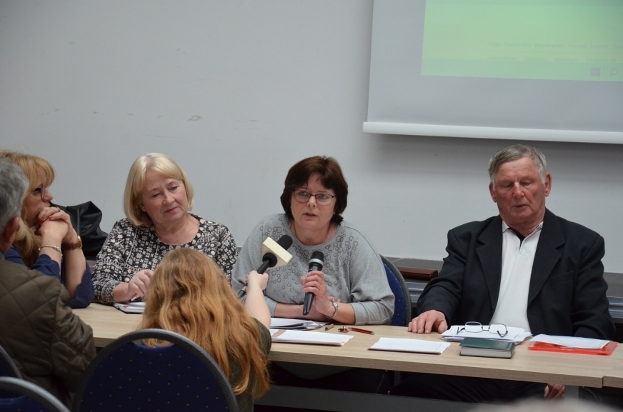 Radna podkreśliła, że zabiera głos w imieniu wielu Iławian, głównie osób starszych. Jej apel dotyczący Biblioteki Iława trafił już na biurko burmistrza. Tutaj radna Maria Tulik w środowisku senioralnym, gdzie jest również aktywna.