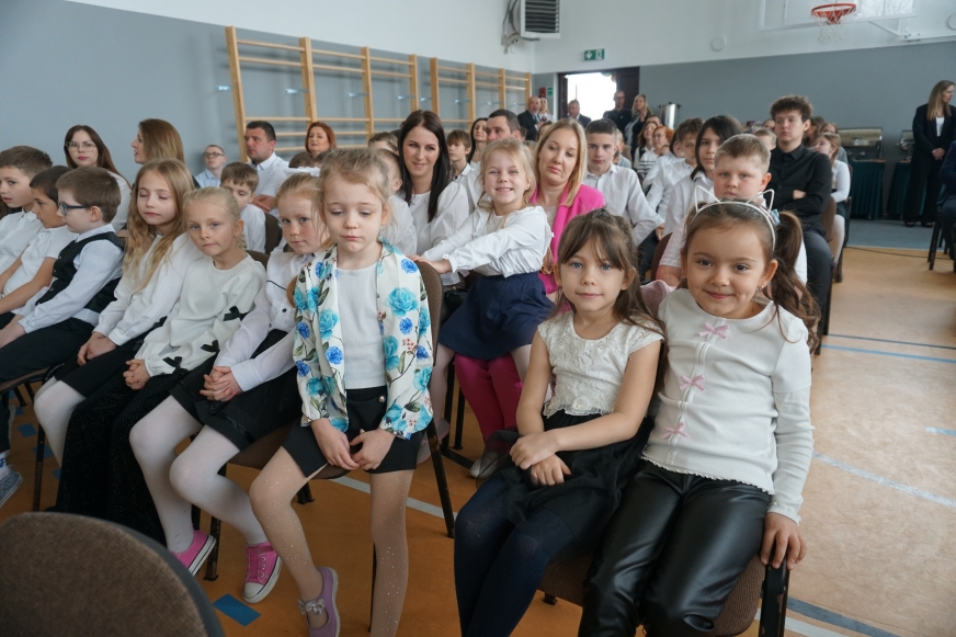 Uczennice i uczniowie Szkoły Podstawowej w Łęgowie od dziś mają bardzo konkretnego patrona swojej placówki!