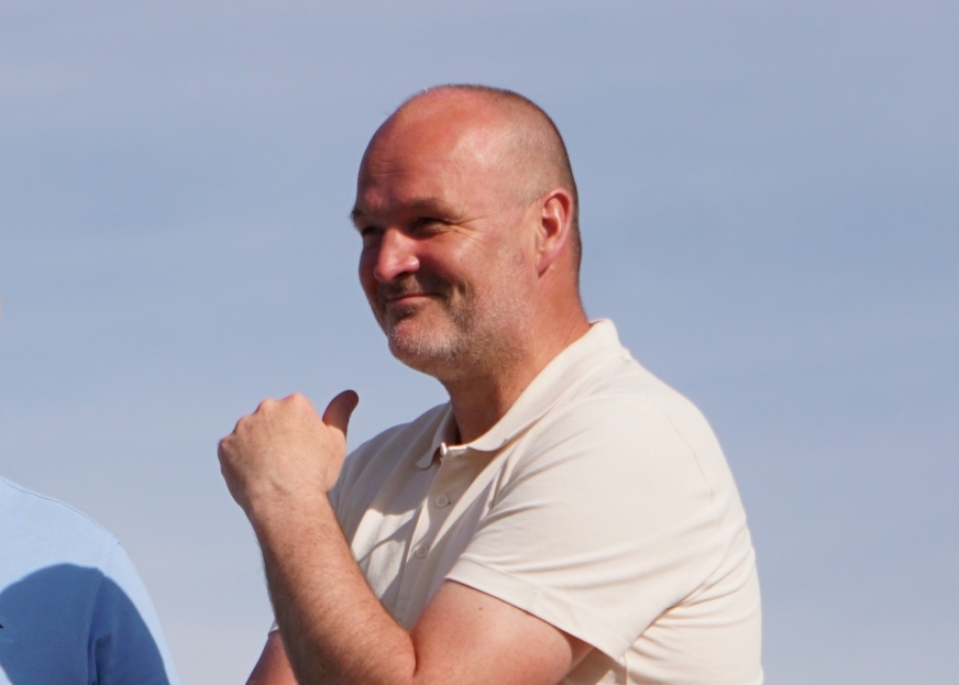 Paweł Korpalski, tu akurat podczas meczu ... Jezioraka z Radomniakiem Radomno, czyli ostatniego domowego pojedynku Iławian