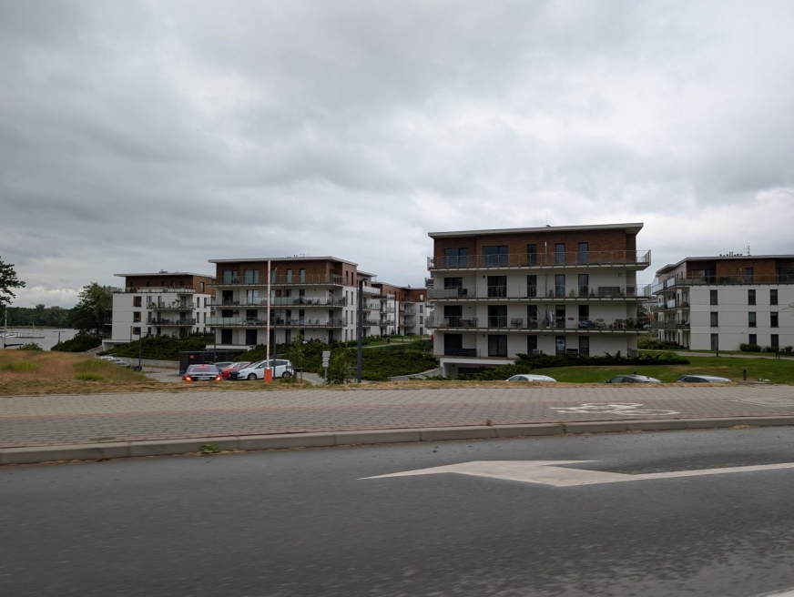 Nieletni bez nadzoru na prestiżowym osiedlu. Mają wynajmować luksusowe apartamenty, by imprezować bez dorosłych.