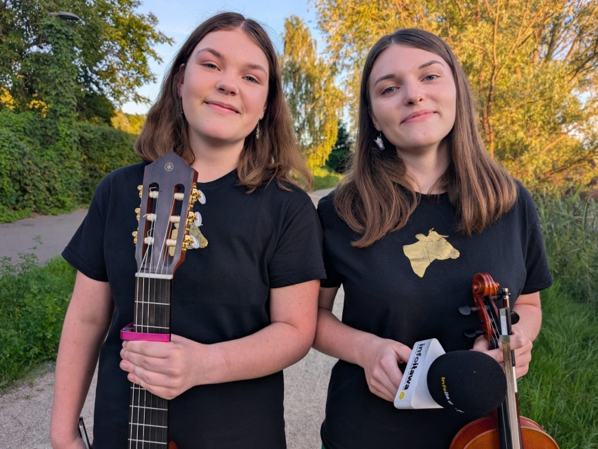 Muzyczne odkrycie z naszej okolicy. Julia i Wiktoria Bytner, utalentowane siostry z gminy Iława, uwielbiają muzykować - a już zwłaszcza razem!