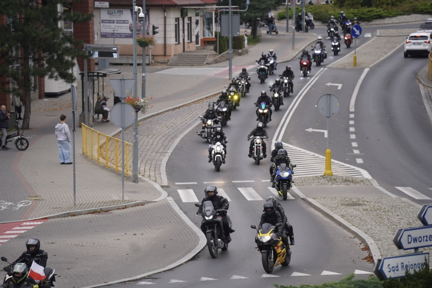 Kilkuset motocyklistów przemierzających niemal całe miasto w jednej kolumnie stworzyło widowisko, jakiego Iława dawno, a być może jeszcze nigdy nie oglądała.