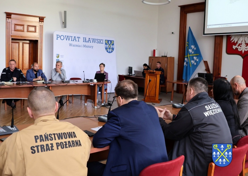W Iławie padły konkretne wytyczne dla szkół. Przedstawiamy ustalenia po kryzysowej naradzie zwołanej w powiecie.