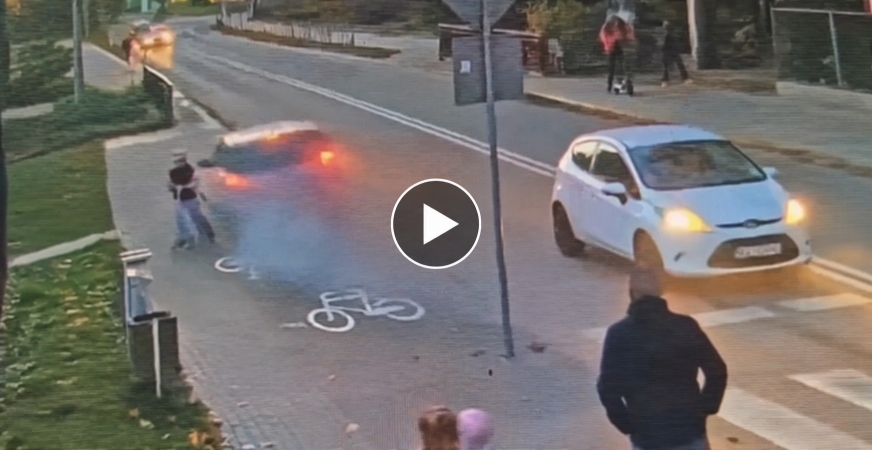 W Biskupcu rozpędzony opel z impetem wpadł na chodnik! Policja udostępnia nagranie.