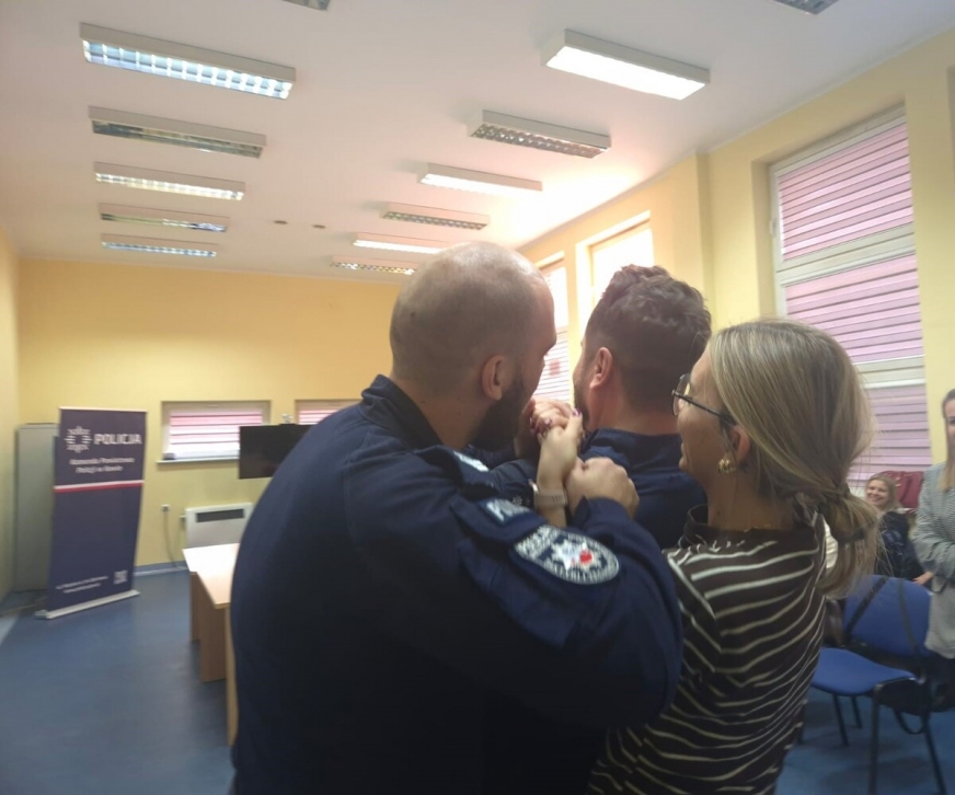 Znasz zasadę „4xU”? W sytuacji zagrożenia te cztery proste kroki mogą uratować Ci życie!