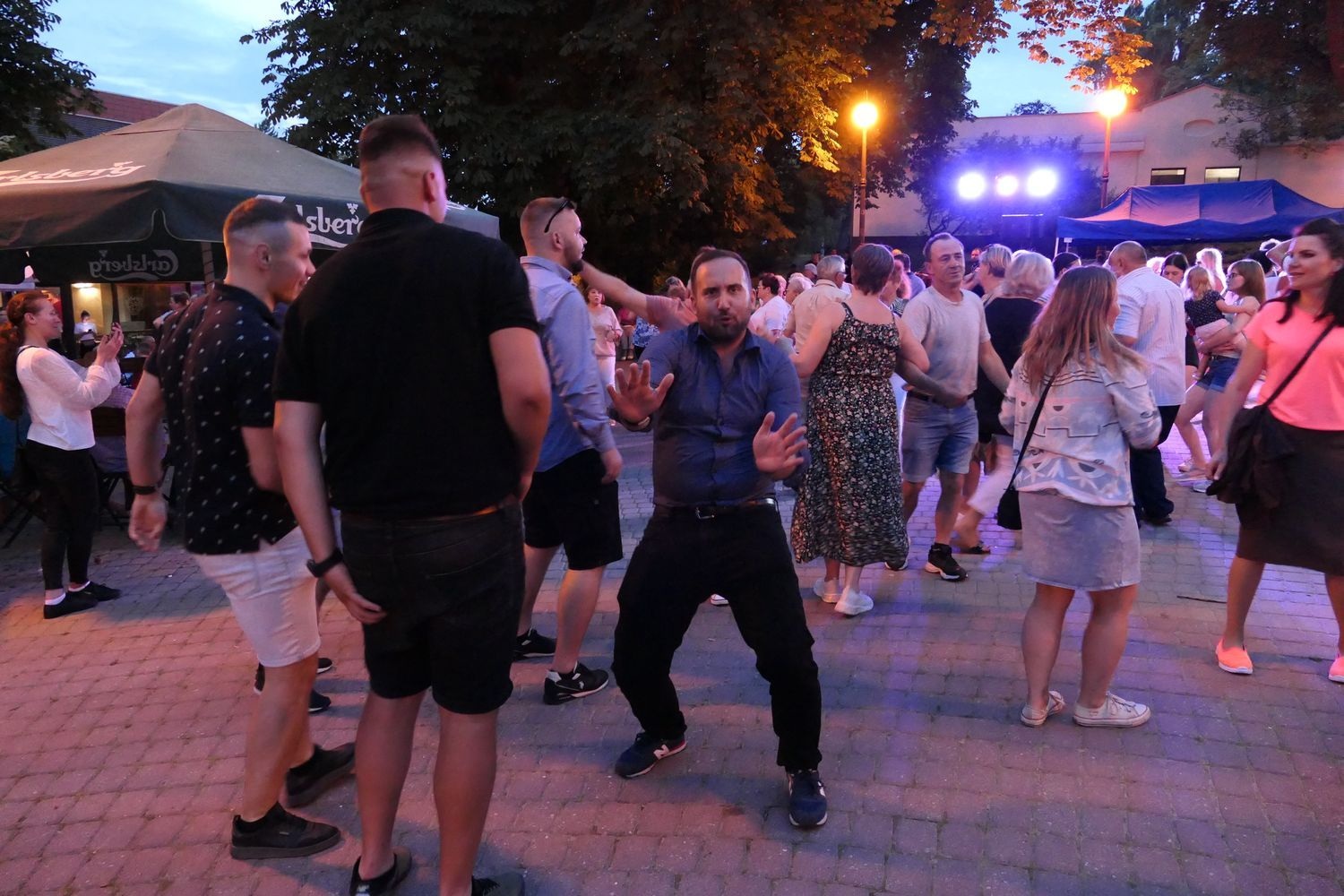 Potańcówka w parku miejskim 